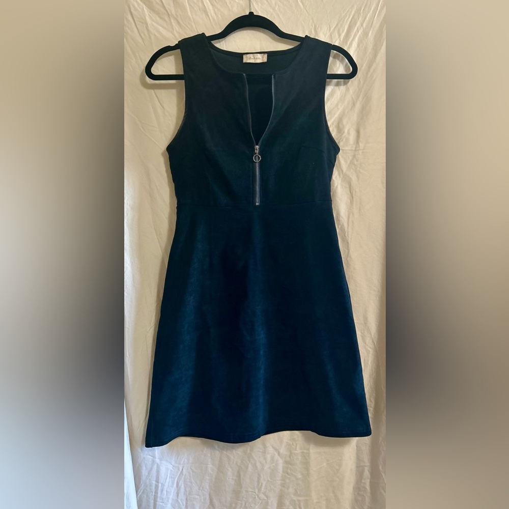 Black Sleeveless Dress